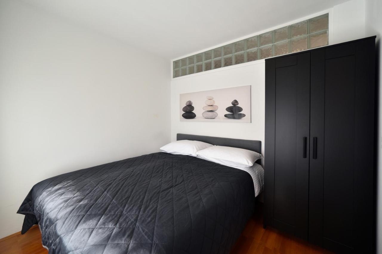 Lavir Apartment With Parking Загреб Екстериор снимка
